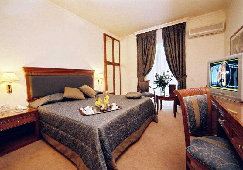 雅典阿瑞姆极可意套房酒店 客房 照片